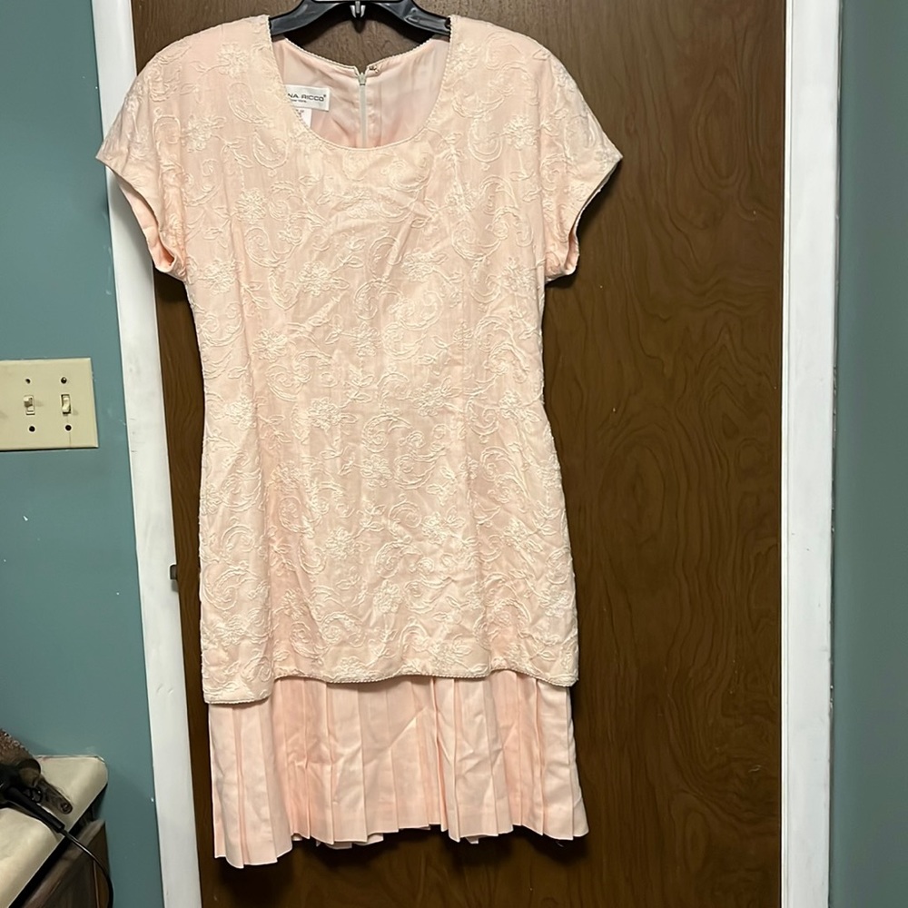 Donna Ricco pink short sleeved dress size 12